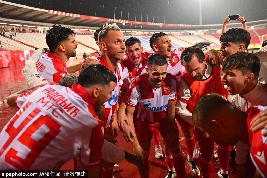 意甲新赛季首轮惊魂：AC米兰主场1-2不敌克雷莫内塞，战术分析与未来展望